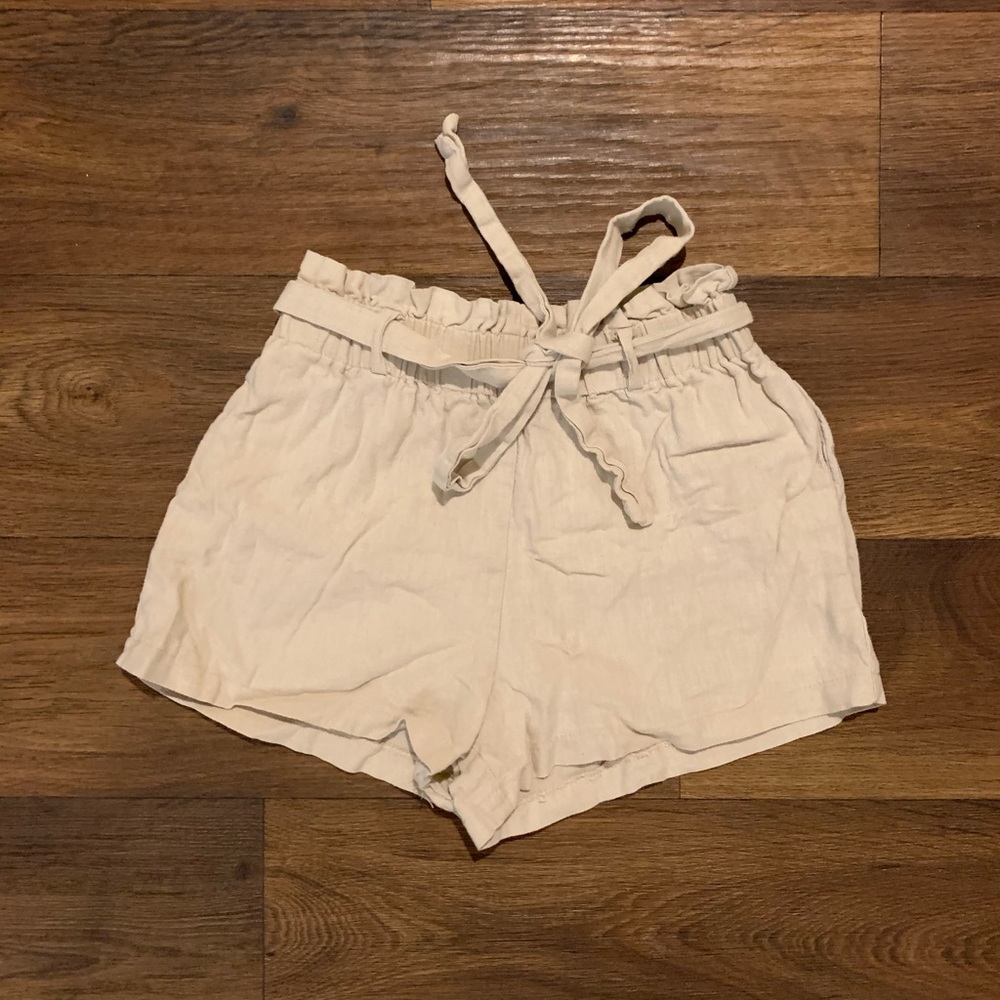 Forever 21 khaki shorts